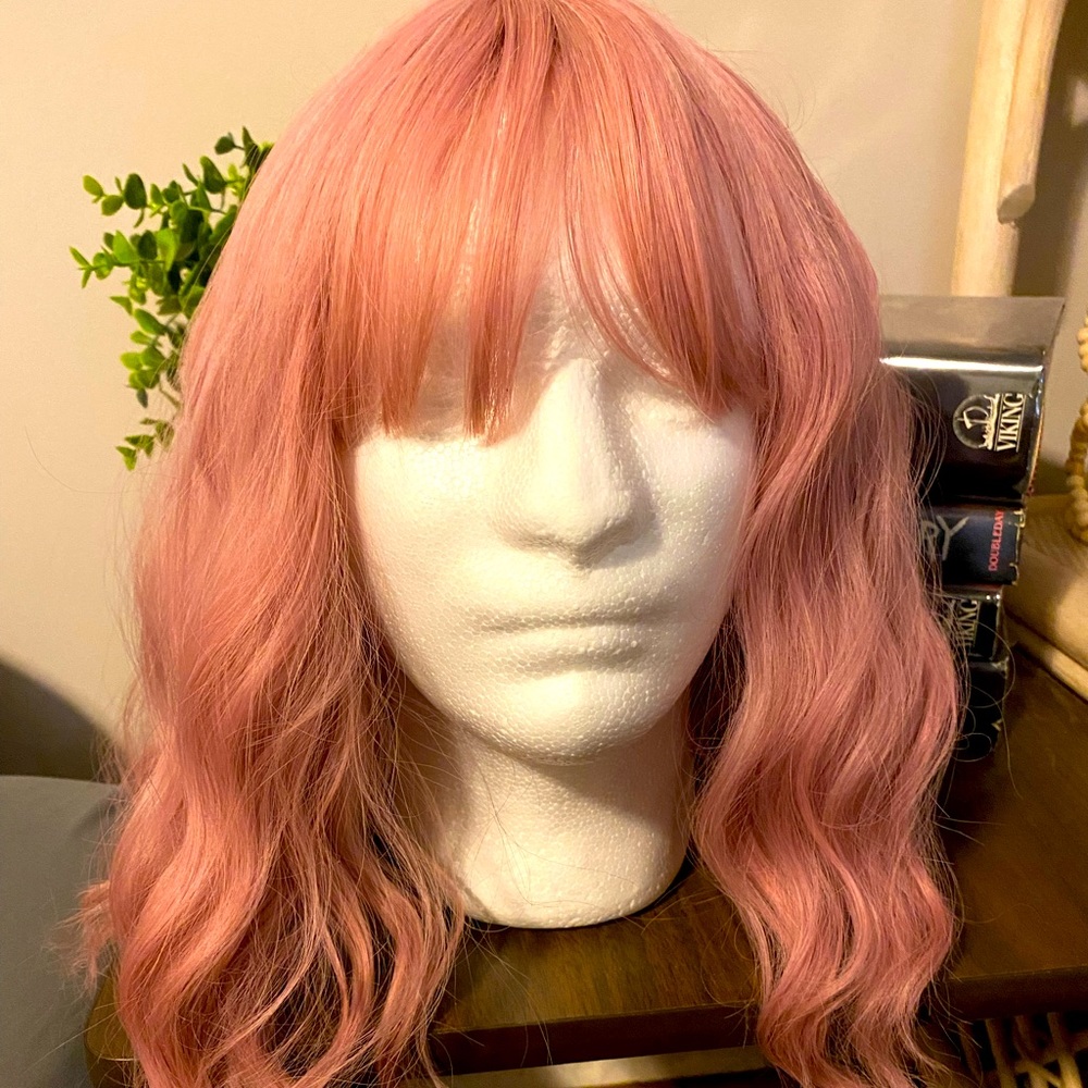 Dusty pink bob wig